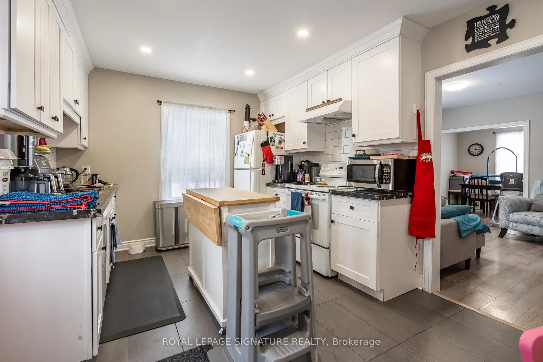 Photo 11 of 34 Bond Street S, Hamilton, Dundas — HOMEH