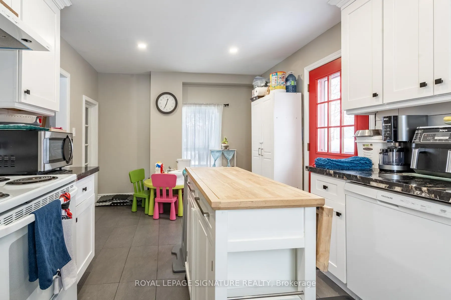 Photo 12 of 34 Bond Street S, Hamilton, Dundas — HOMEH