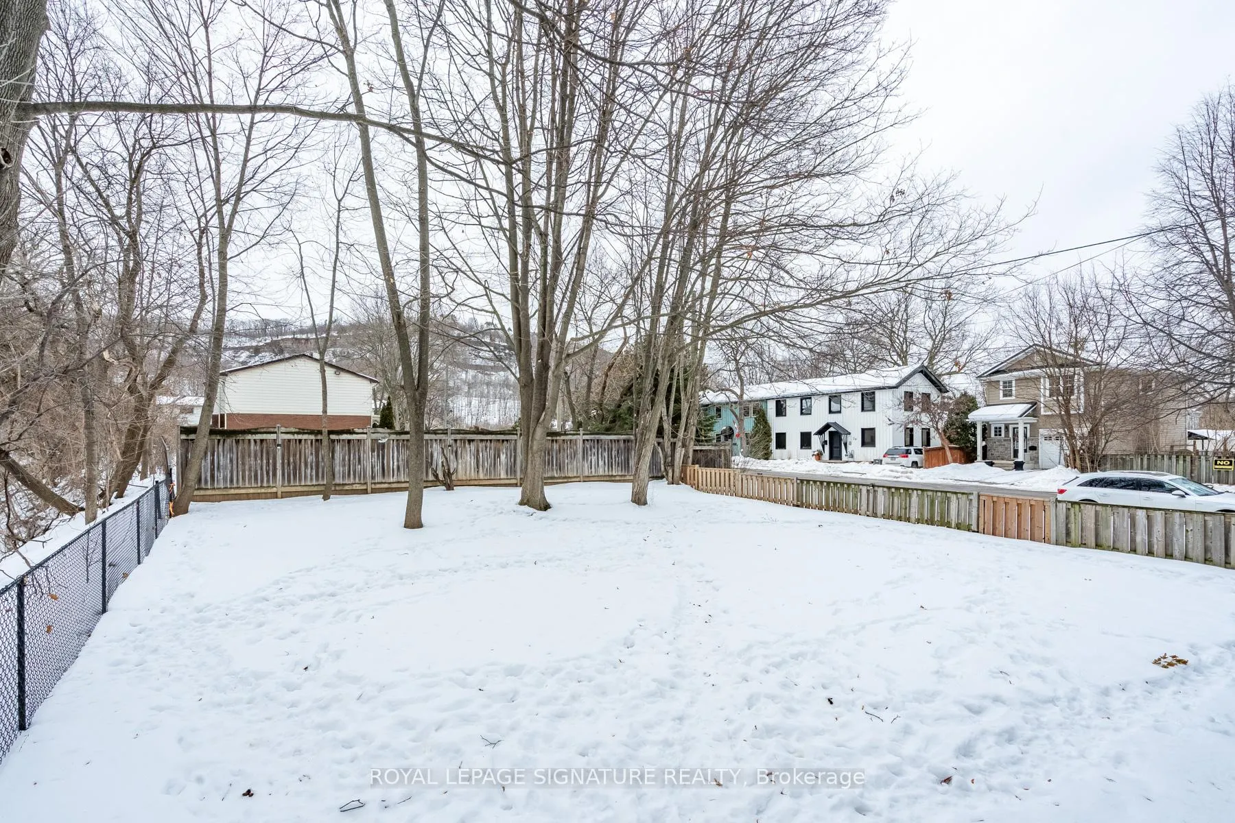 Photo 25 of 34 Bond Street S, Hamilton, Dundas — HOMEH