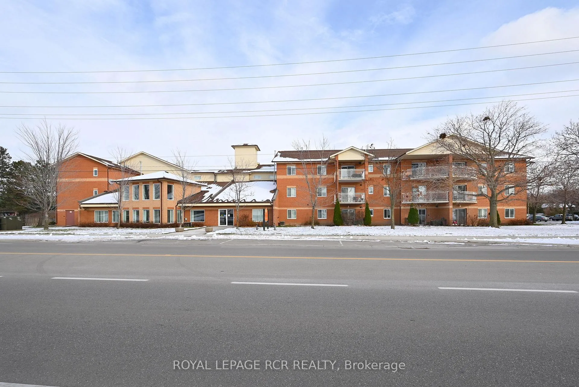 Photo 1 of Unit 15, 247 King Street N, New Tecumseth, Alliston — HOMEH