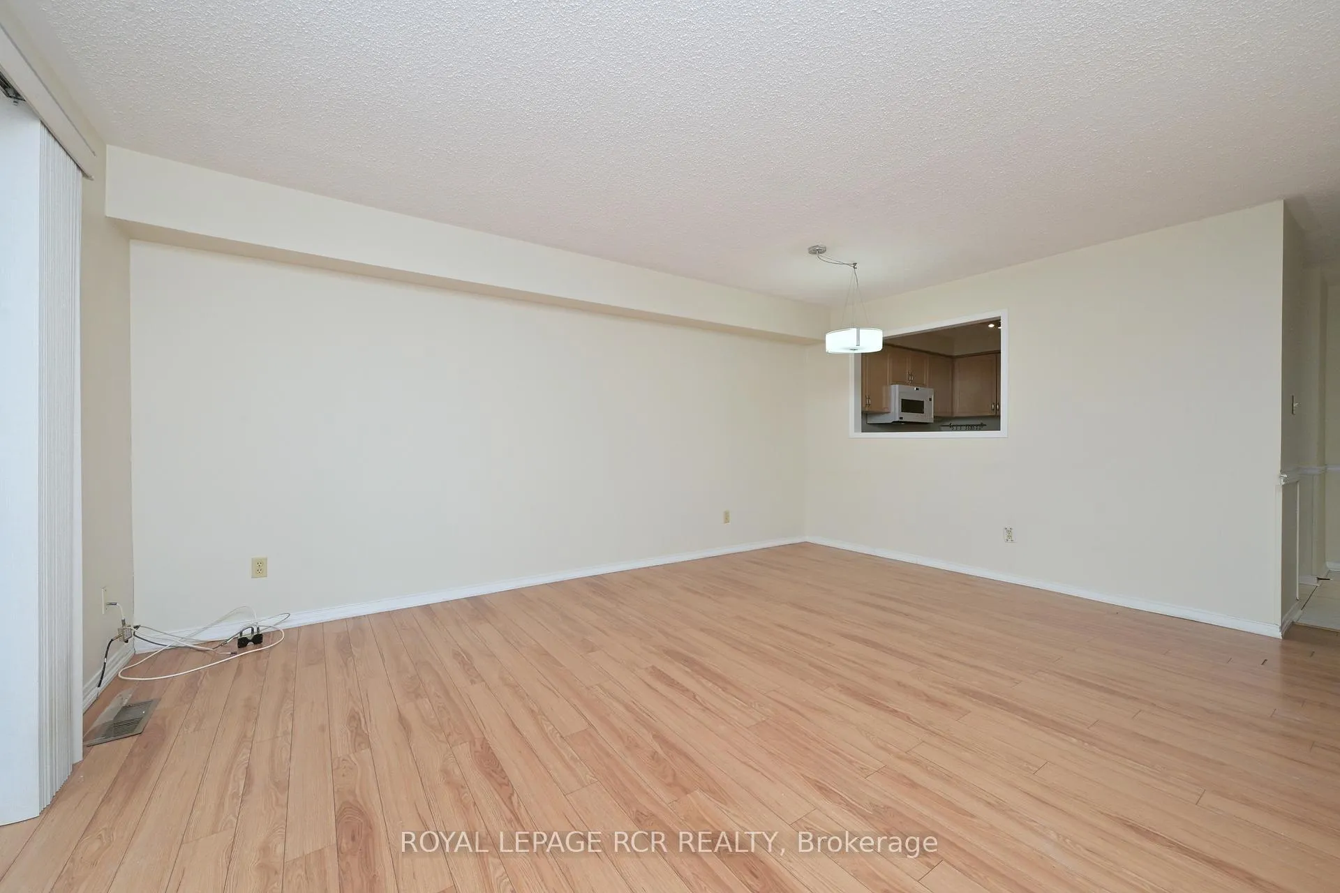 Photo 11 of Unit 15, 247 King Street N, New Tecumseth, Alliston — HOMEH