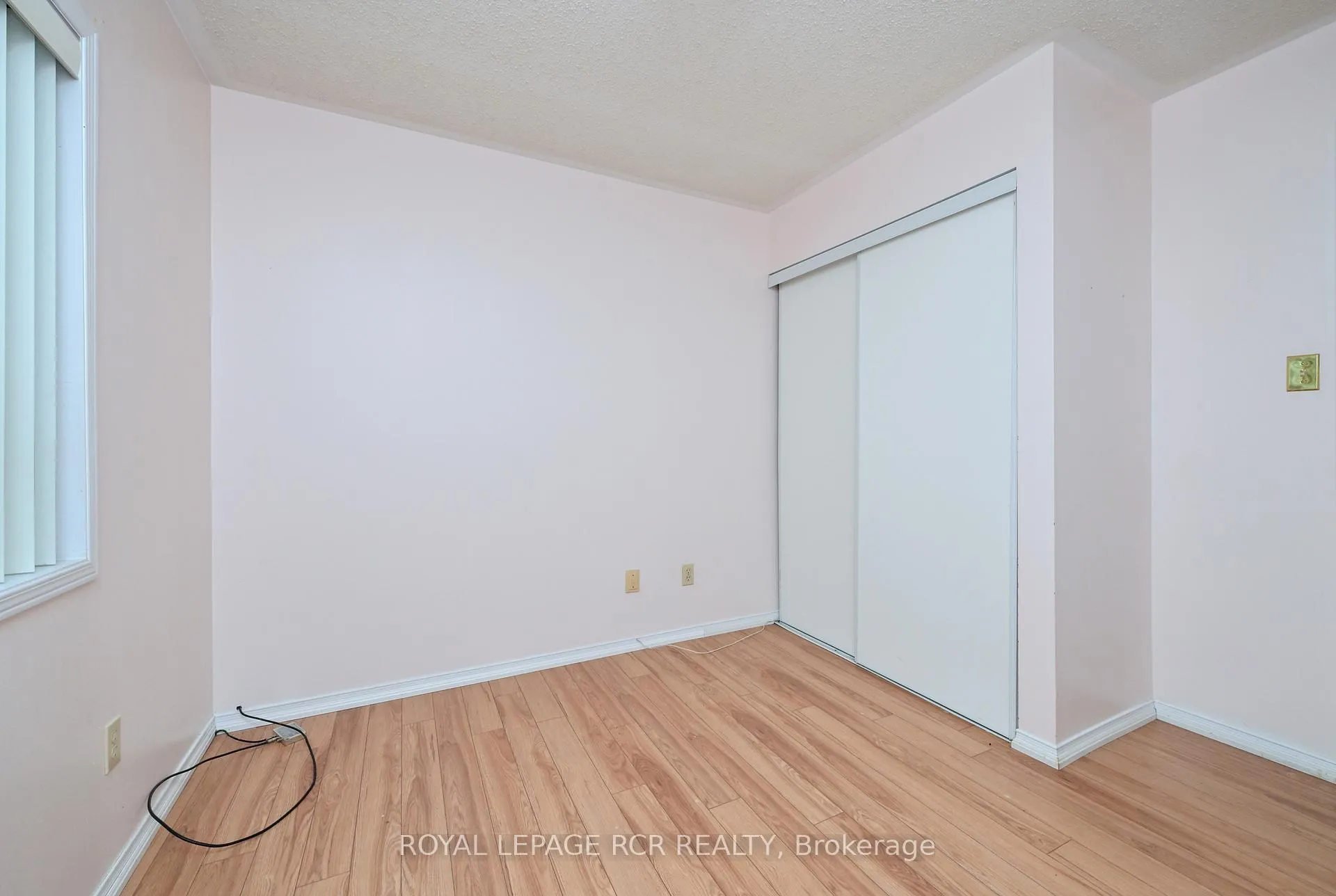 Photo 17 of Unit 15, 247 King Street N, New Tecumseth, Alliston — HOMEH