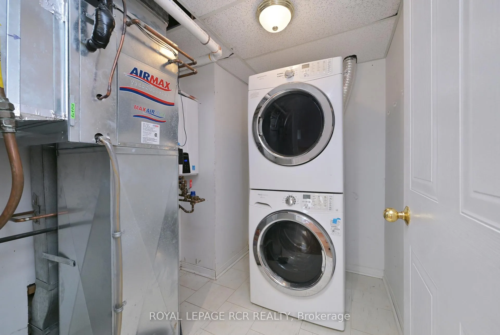 Photo 22 of Unit 15, 247 King Street N, New Tecumseth, Alliston — HOMEH