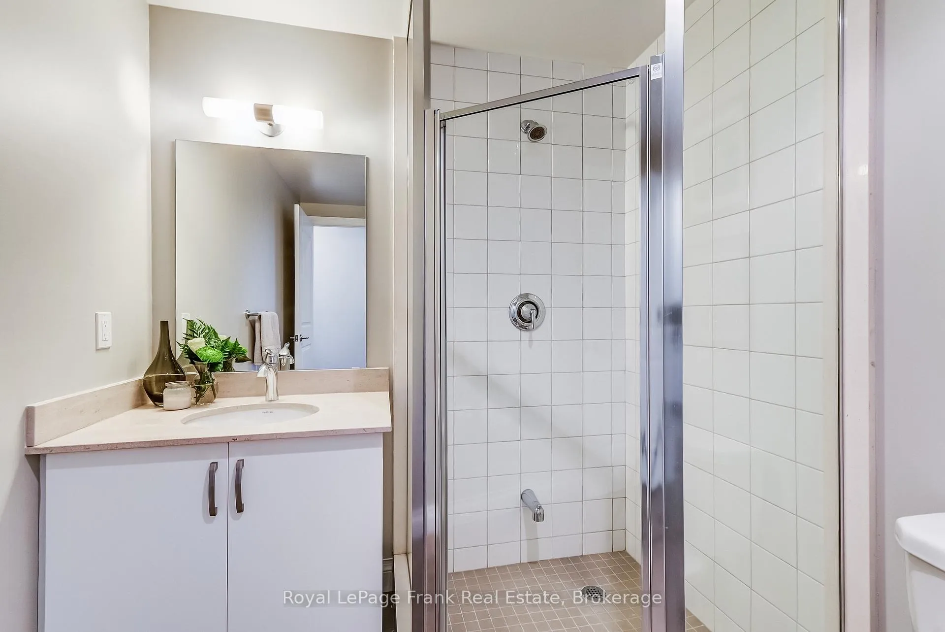 Photo 26 of Unit 609, 68 Main Street N, Markham, Old Markham Village — HOMEH