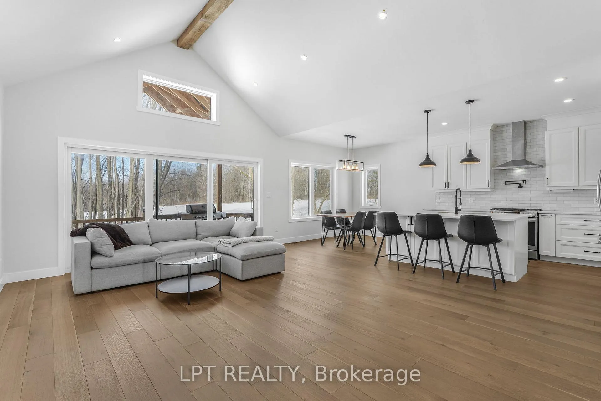 Photo 8 of 19779 County Road 25, South Glengarry, South Glengarry (Charlottenburgh) Twp — HOMEH