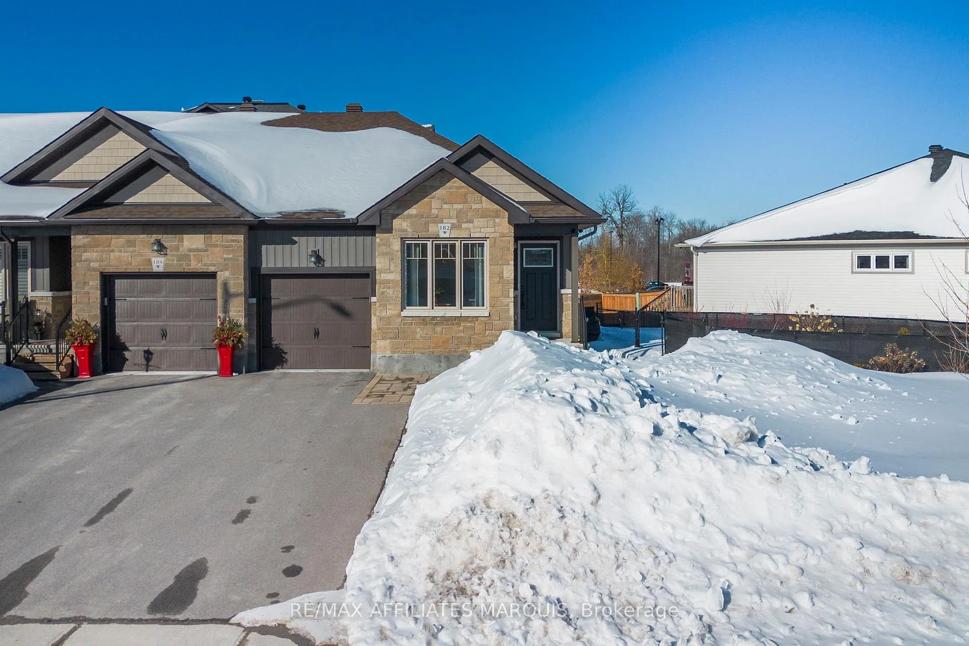 Photo 2 of 182 Ferrara Drive, Smiths Falls — HOMEH