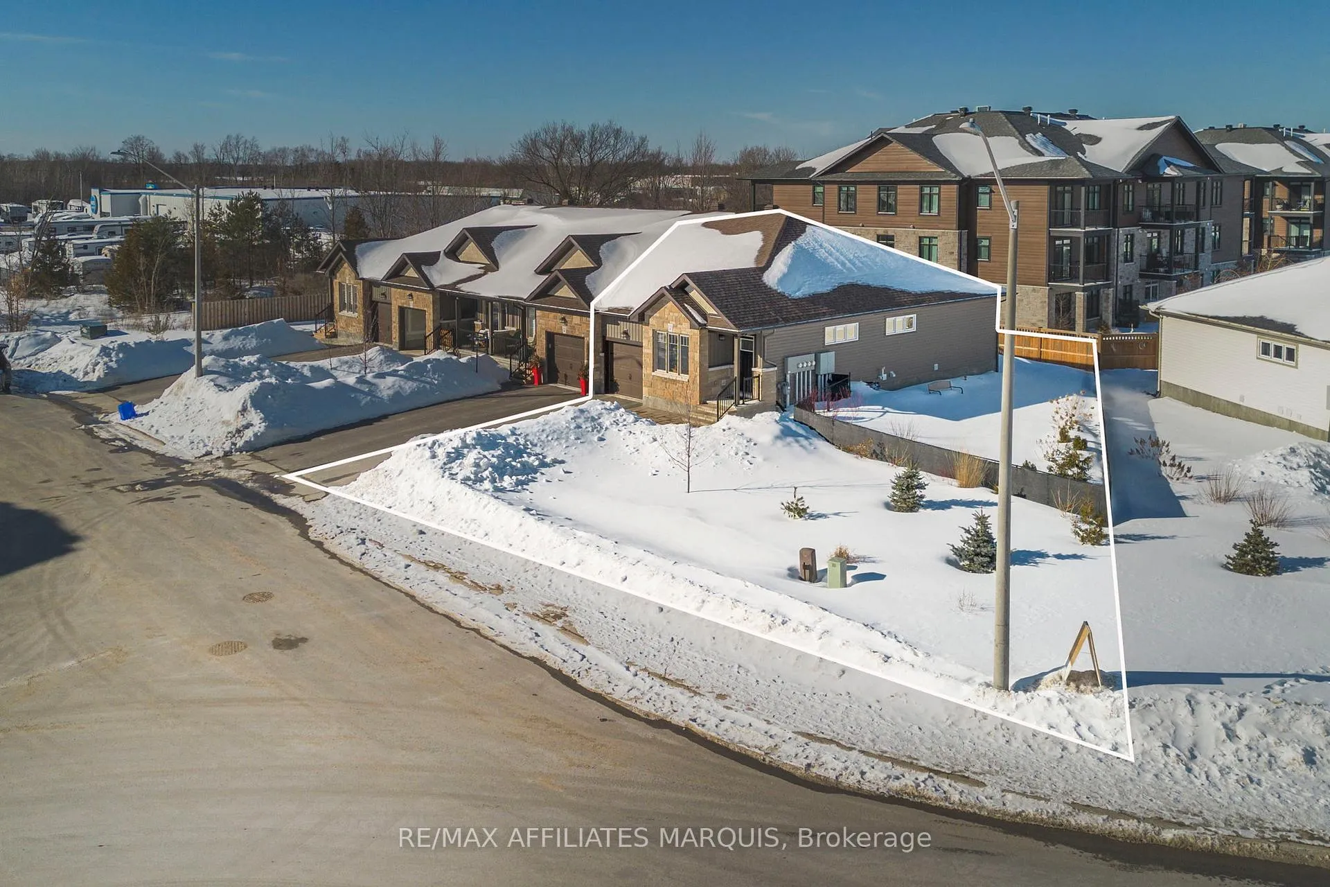 Photo 3 of 182 Ferrara Drive, Smiths Falls — HOMEH