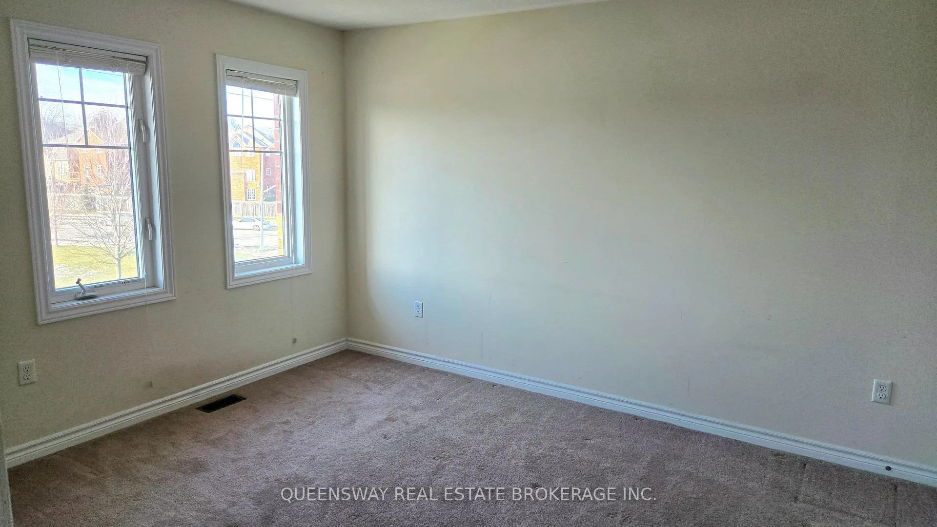 Photo 16 of 70 Streathern Way, Clarington, Bowmanville — HOMEH