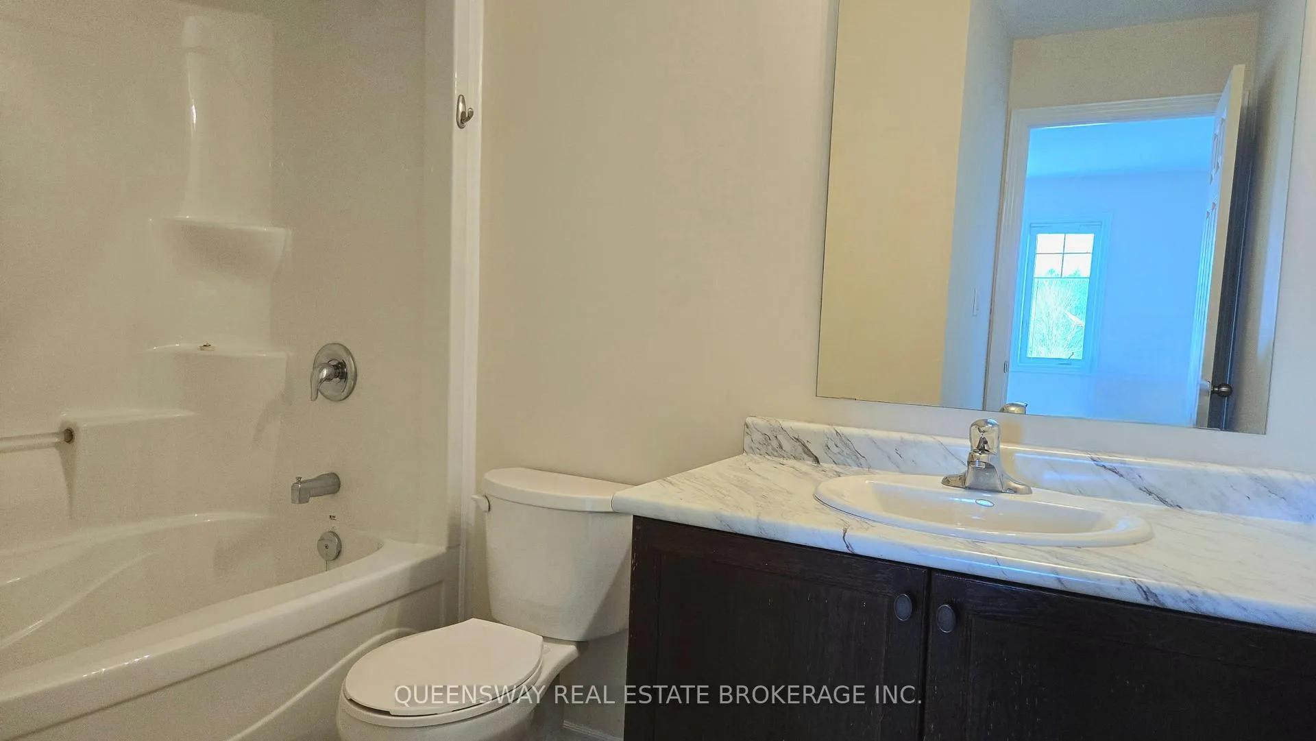 Photo 22 of 70 Streathern Way, Clarington, Bowmanville — HOMEH