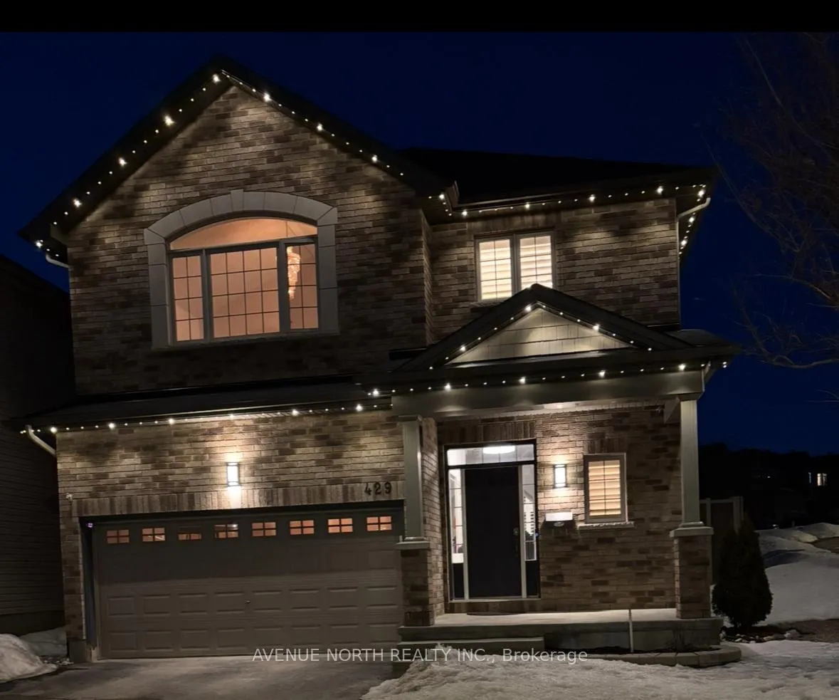 Photo 3 of 429 Dovehaven Street, Ottawa, Mer Bleue/Bradley Estates/Anderson Park — HOMEH