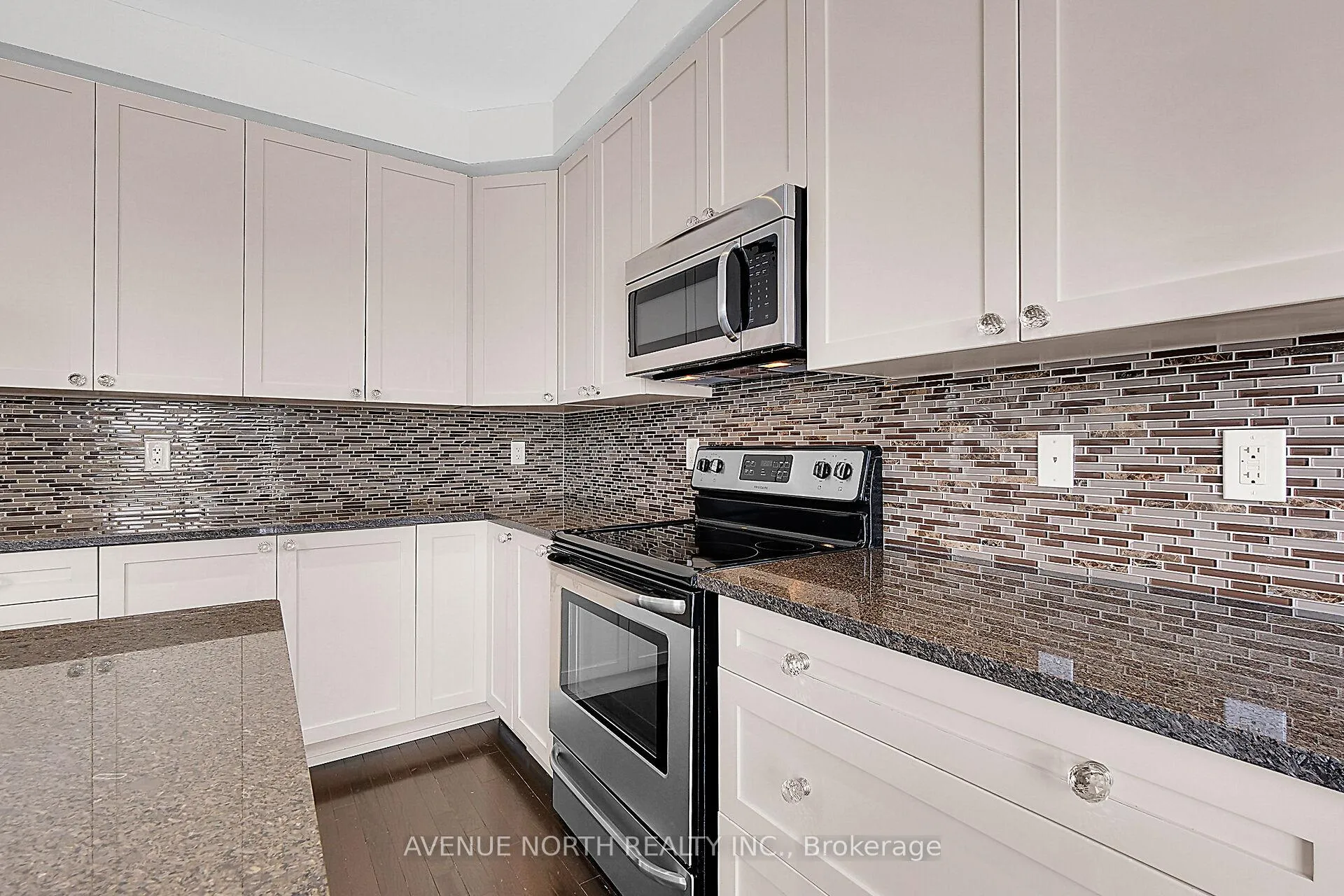 Photo 16 of 429 Dovehaven Street, Ottawa, Mer Bleue/Bradley Estates/Anderson Park — HOMEH