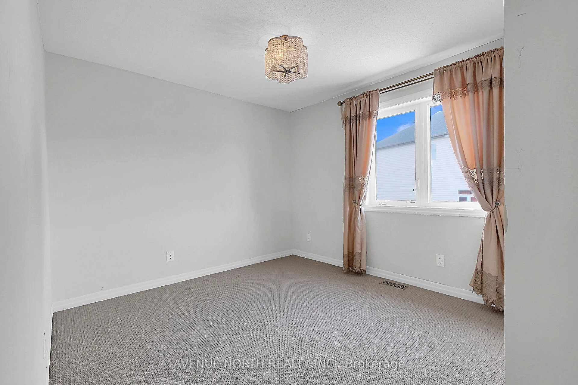 Photo 26 of 429 Dovehaven Street, Ottawa, Mer Bleue/Bradley Estates/Anderson Park — HOMEH