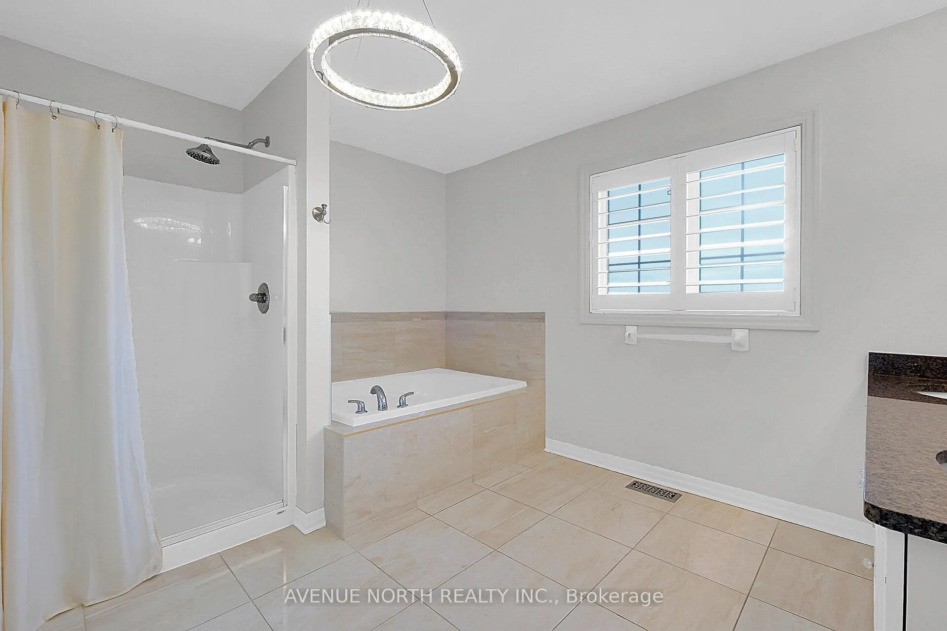 Photo 36 of 429 Dovehaven Street, Ottawa, Mer Bleue/Bradley Estates/Anderson Park — HOMEH