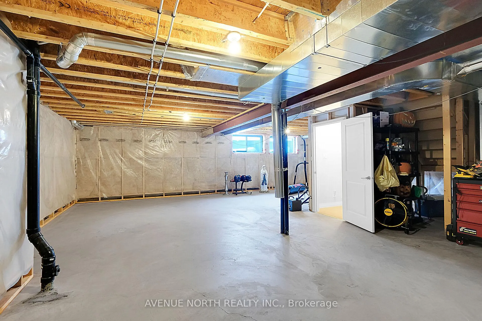 Photo 40 of 429 Dovehaven Street, Ottawa, Mer Bleue/Bradley Estates/Anderson Park — HOMEH
