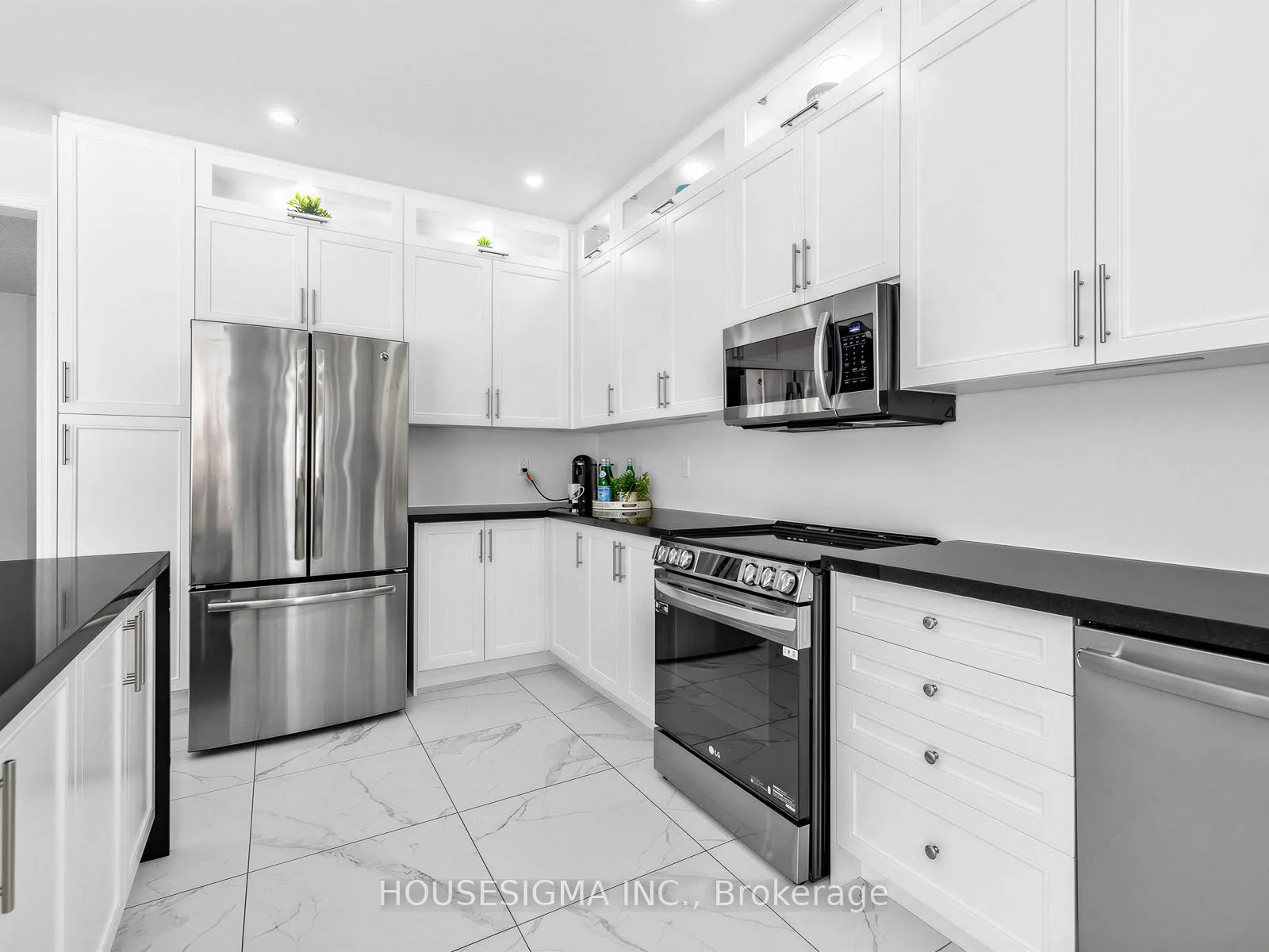 Photo 14 of 1278 Bardeau Street, Innisfil, Lefroy — HOMEH