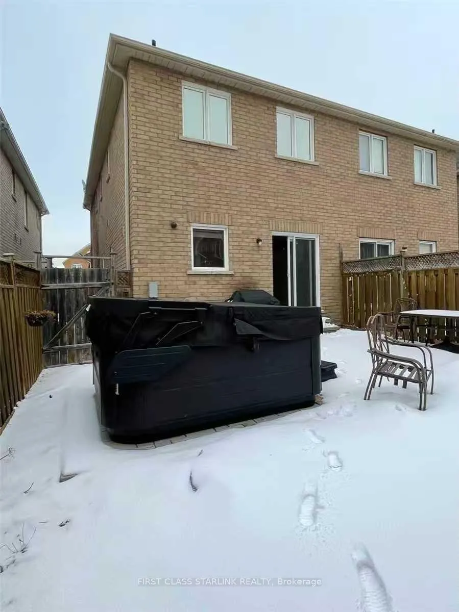 Photo 13 of 18 Spring Arbour Road, Vaughan, Patterson — HOMEH