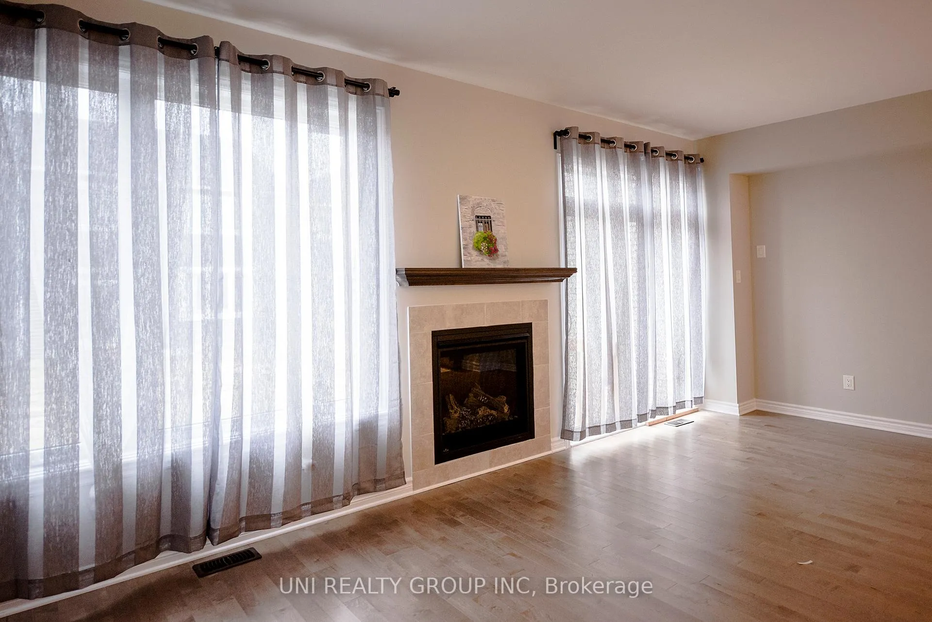 Photo 6 of 780 Twist Way, Ottawa, Kanata - Emerald Meadows/Trailwest — HOMEH