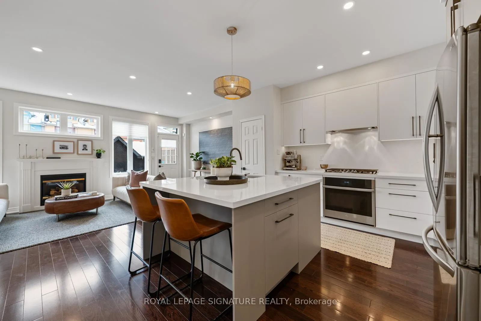 Photo 10 of 101 Boardwalk Drive, Toronto, The Beaches — HOMEH