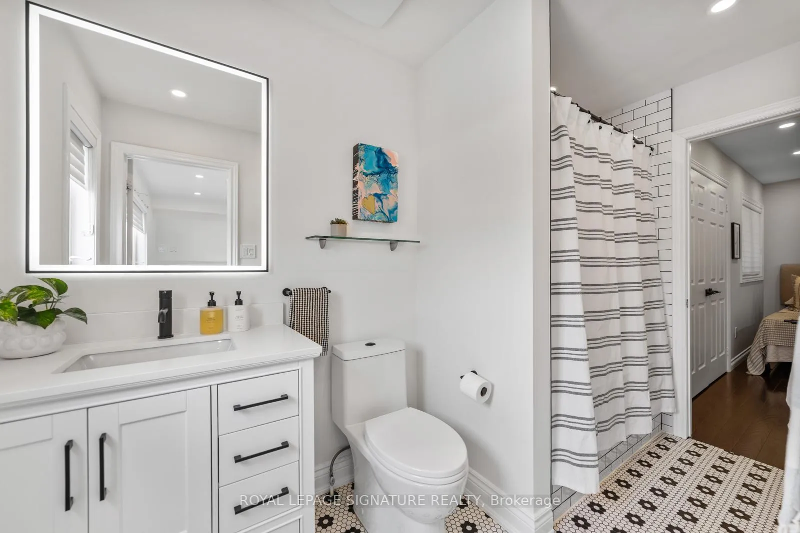 Photo 19 of 101 Boardwalk Drive, Toronto, The Beaches — HOMEH