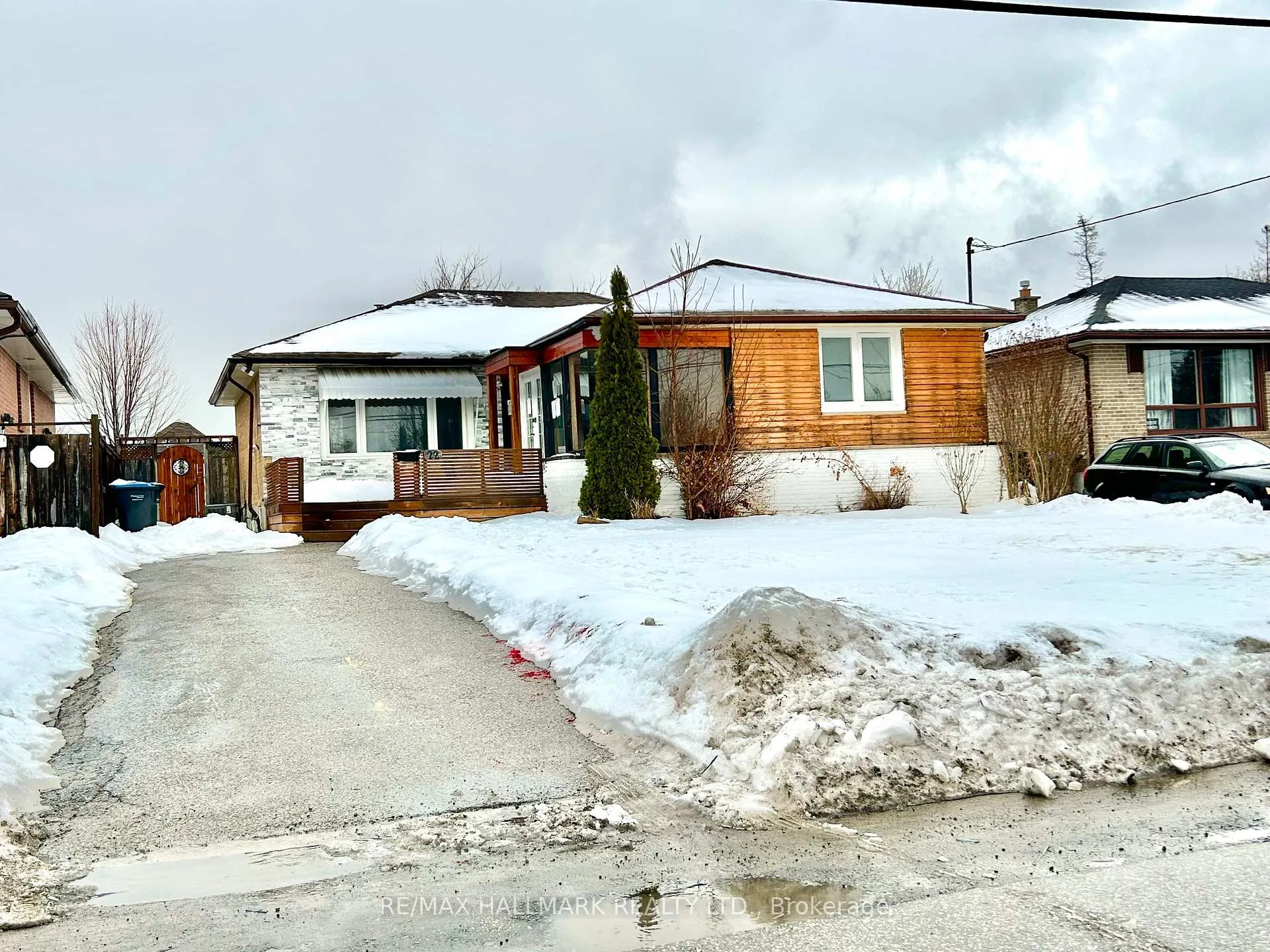 Photo 1 of 22 Kimbark Drive, Brampton, Northwood Park — HOMEH