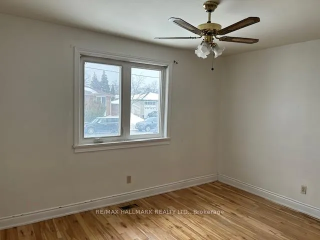Photo 6 of 22 Kimbark Drive, Brampton, Northwood Park — HOMEH
