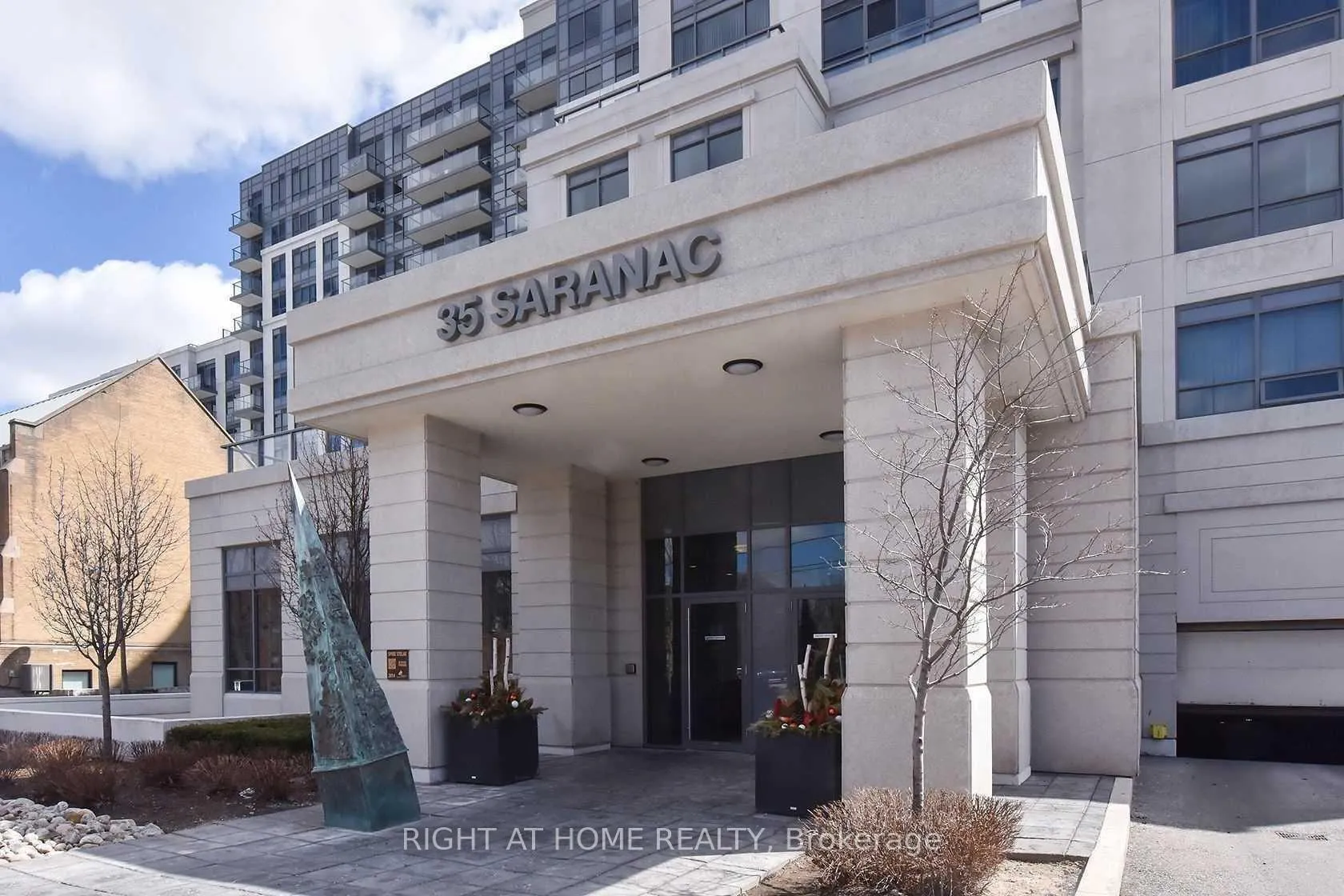 Photo 1 of Unit 820, 35 Saranac Boulevard, Toronto, Englemount-Lawrence — HOMEH