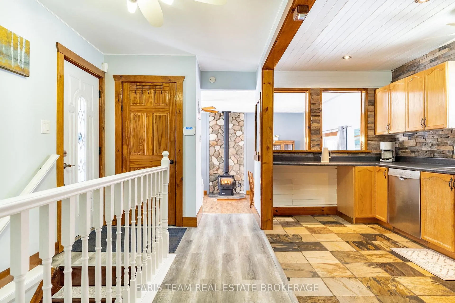 Photo 11 of 2 Ojibway Court, Tiny, Rural Tiny — HOMEH