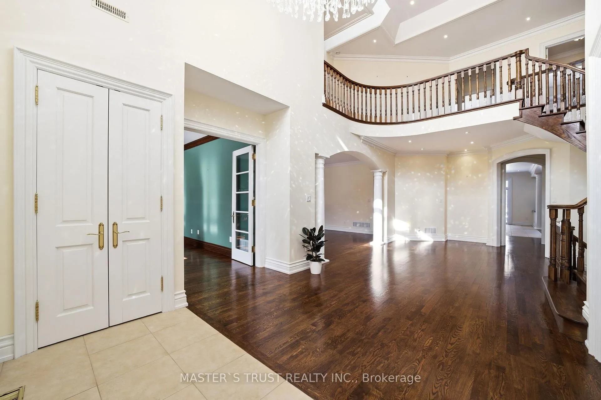 Photo 4 of 88 Elgin Street, Markham, Thornhill — HOMEH