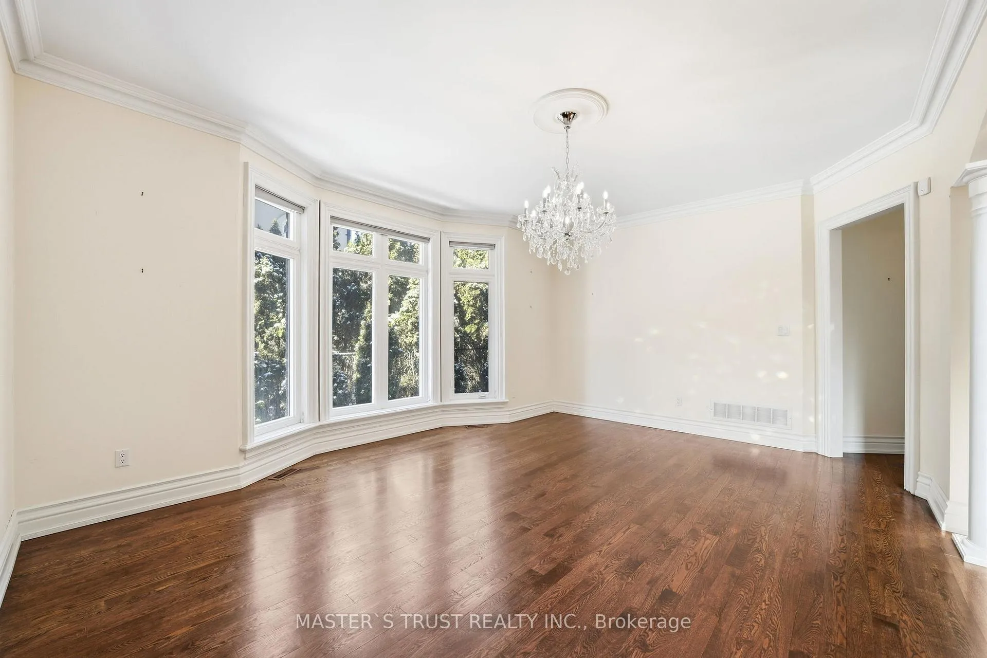 Photo 8 of 88 Elgin Street, Markham, Thornhill — HOMEH