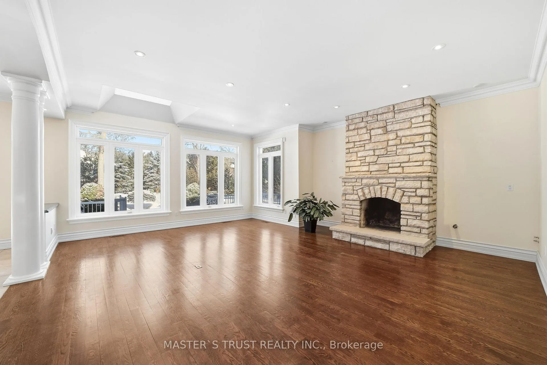Photo 11 of 88 Elgin Street, Markham, Thornhill — HOMEH