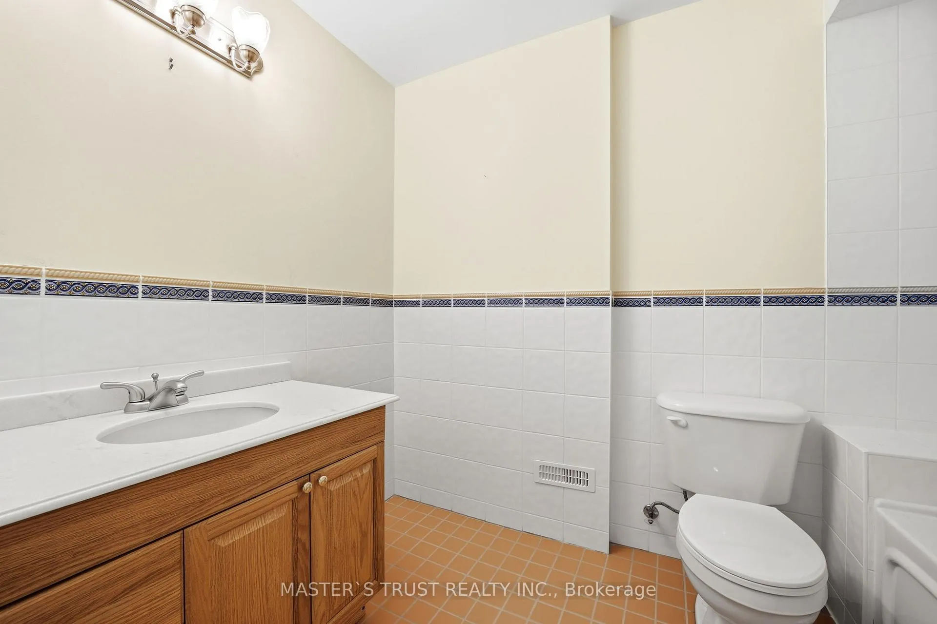 Photo 34 of 88 Elgin Street, Markham, Thornhill — HOMEH
