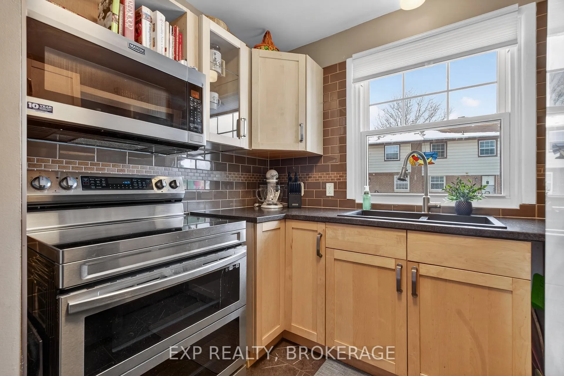Photo 7 of Unit 3, 126 Notch Hill Road, Kingston, Central City West — HOMEH