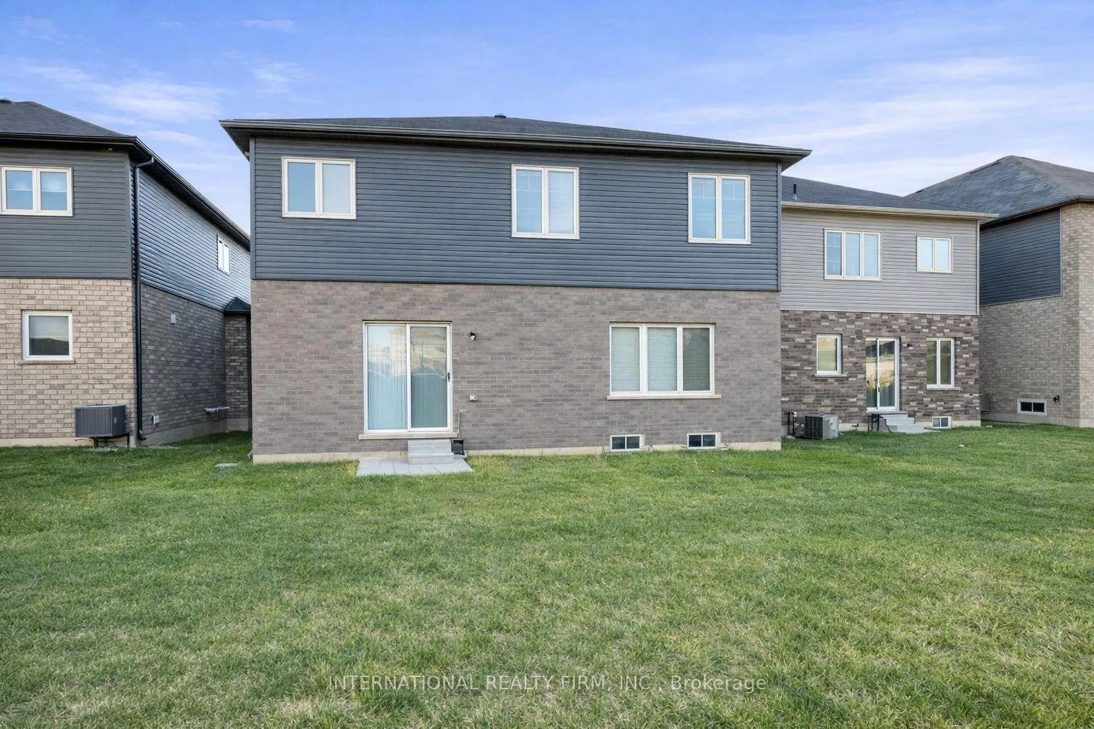 Photo 3 of 23 Sleeth Street, Brantford, Echo Place — HOMEH