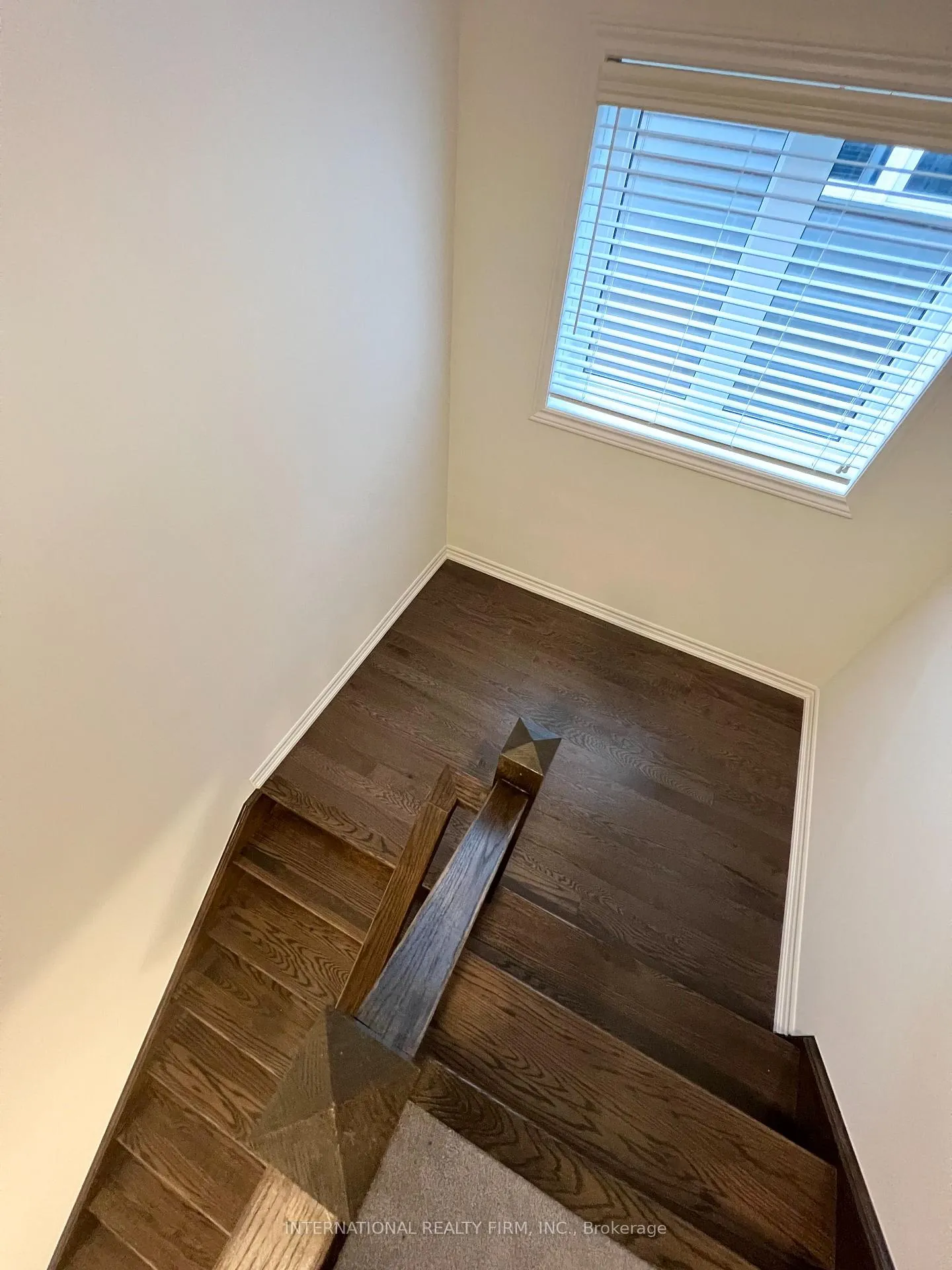 Photo 20 of 23 Sleeth Street, Brantford, Echo Place — HOMEH