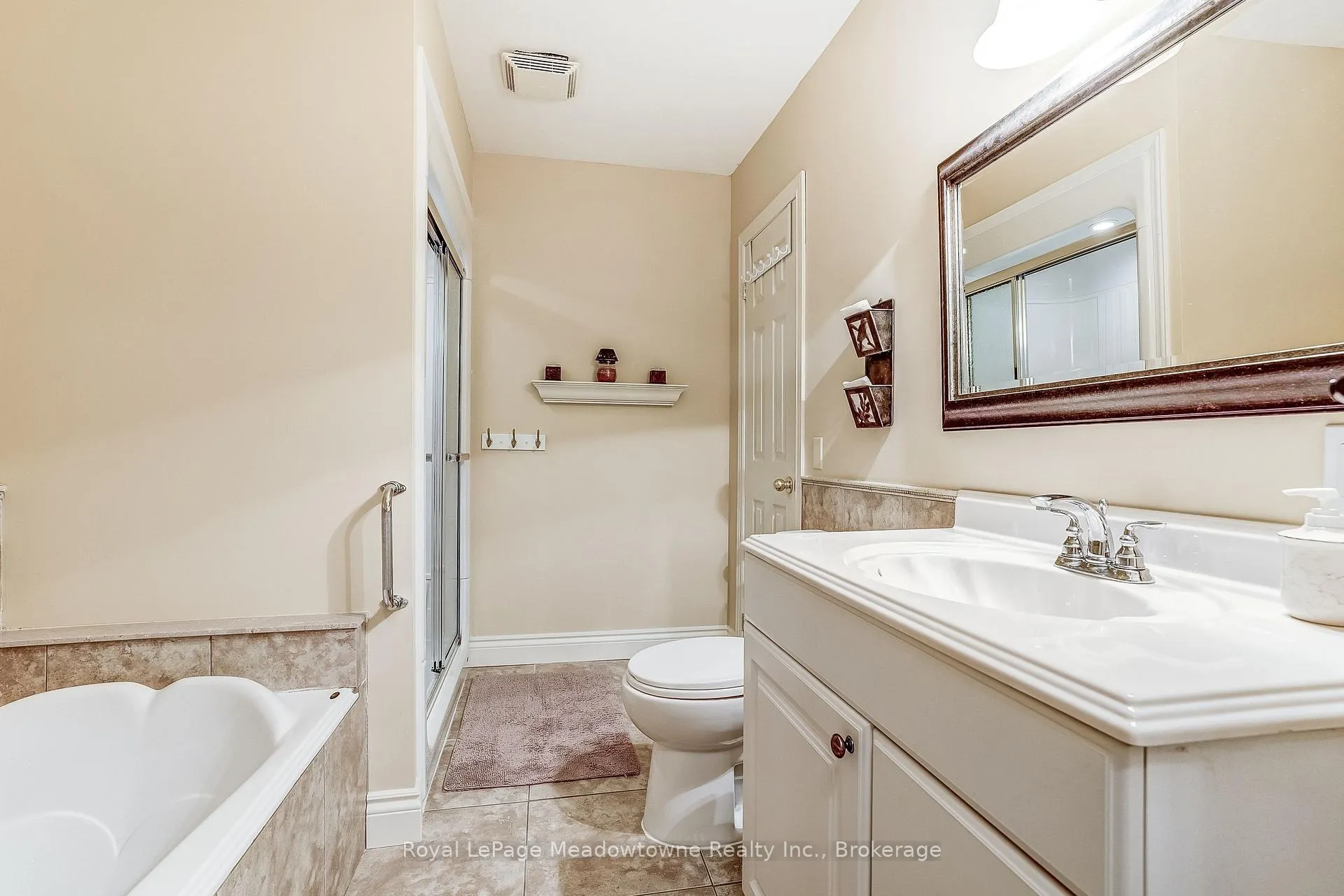 Photo 34 of 18 Parkshore Place, Hamilton, Carlisle — HOMEH