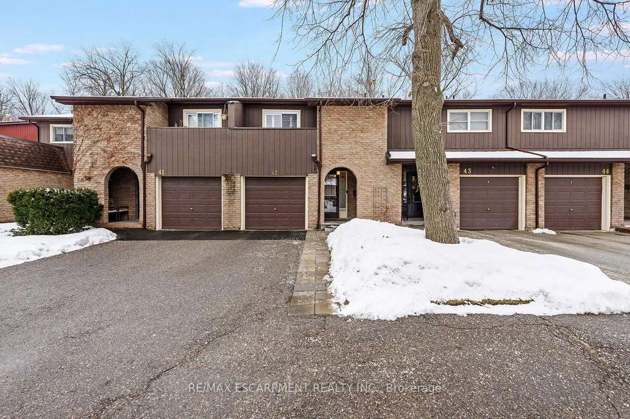 Photo 1 of Unit 42, 2301 Cavendish Drive, Burlington, Brant Hills — HOMEH