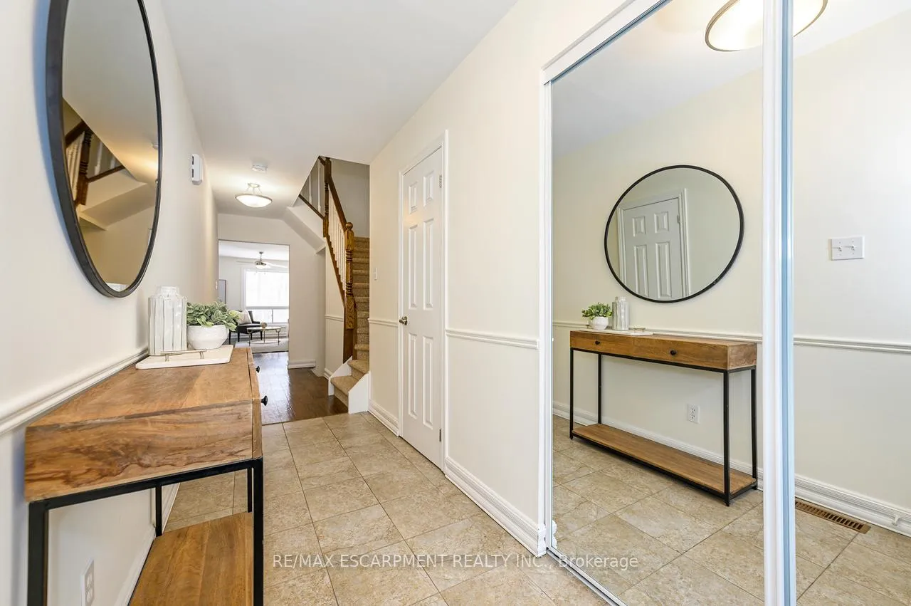 Photo 2 of Unit 42, 2301 Cavendish Drive, Burlington, Brant Hills — HOMEH