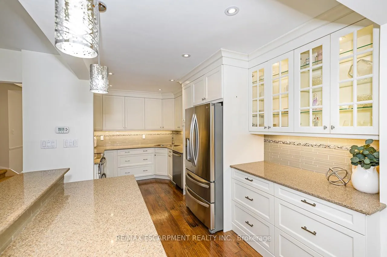 Photo 6 of Unit 42, 2301 Cavendish Drive, Burlington, Brant Hills — HOMEH