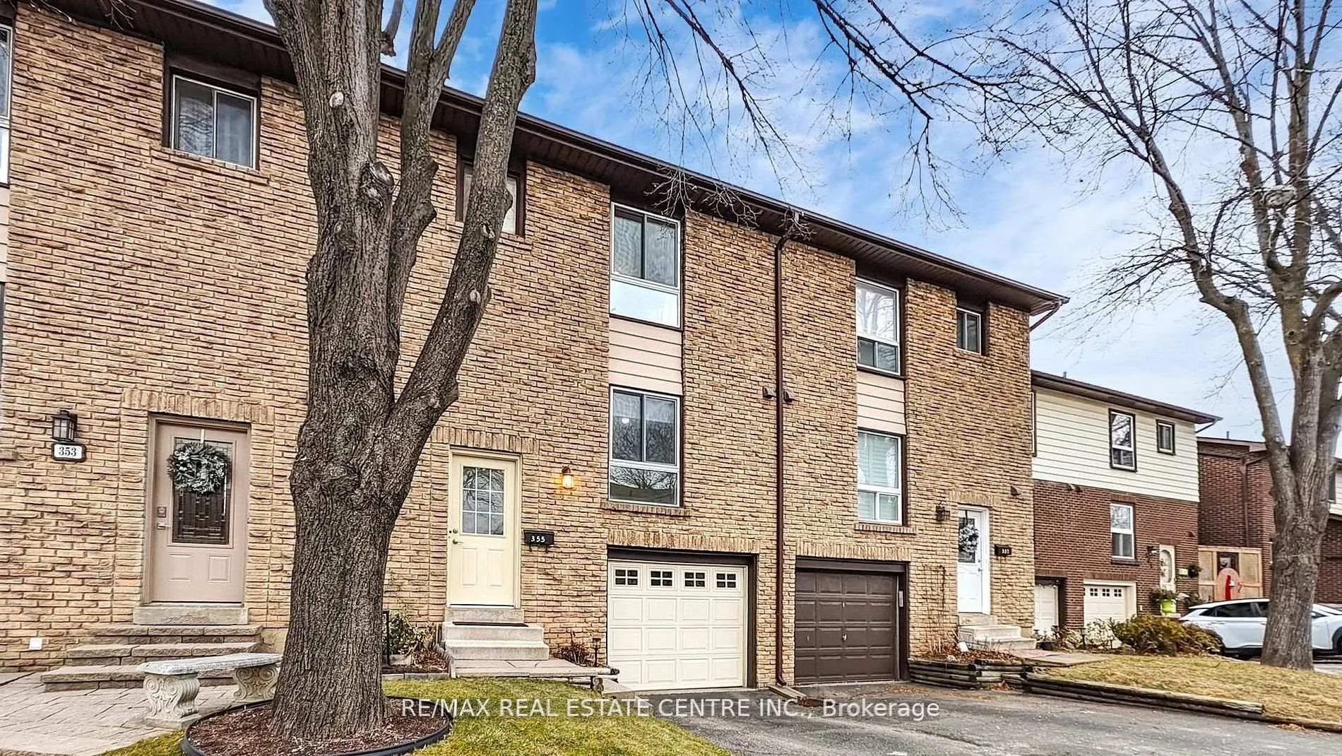 Photo 2 of 355 Ontario Street N, Milton, Dorset Park — HOMEH