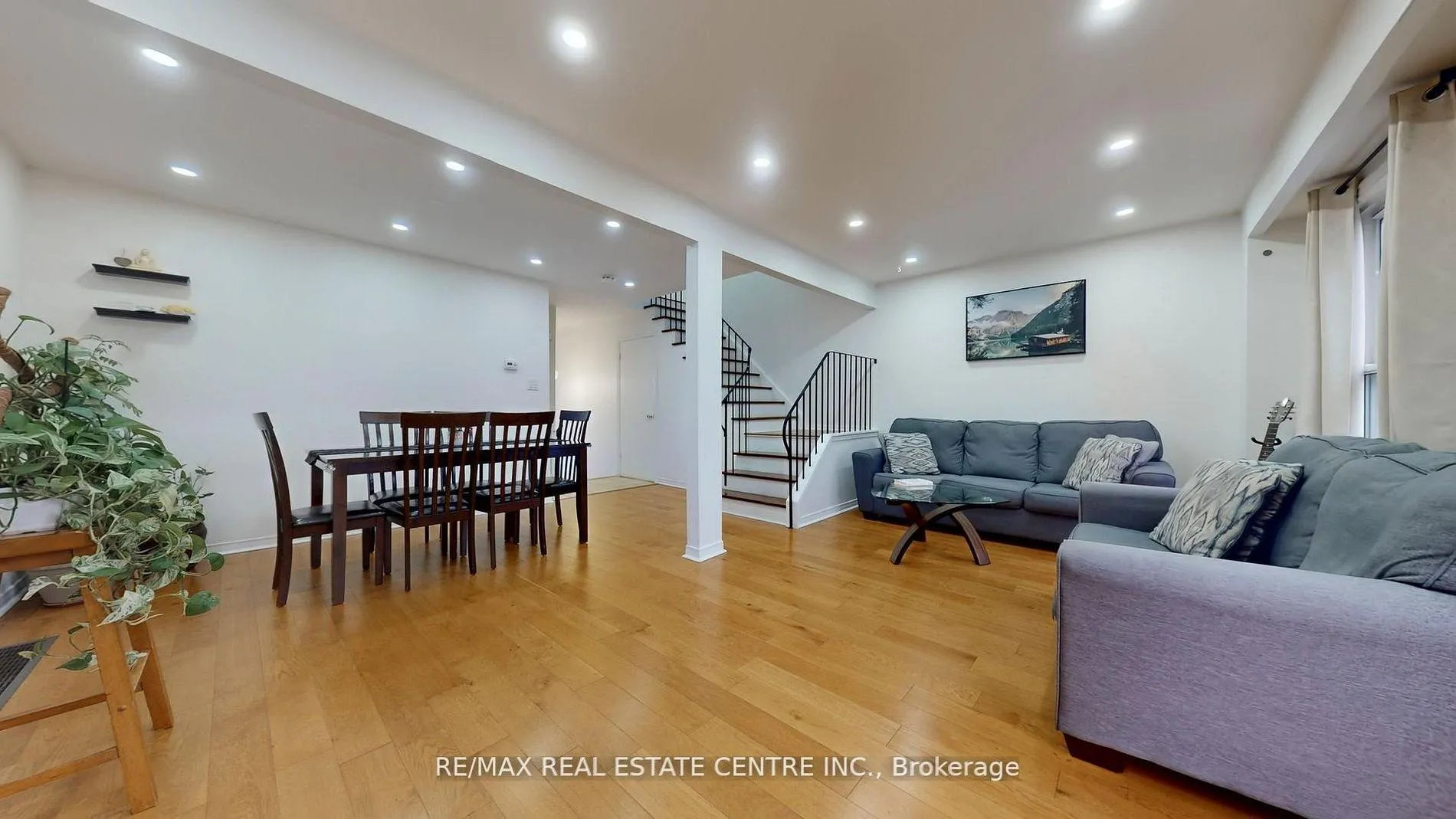 Photo 11 of 355 Ontario Street N, Milton, Dorset Park — HOMEH