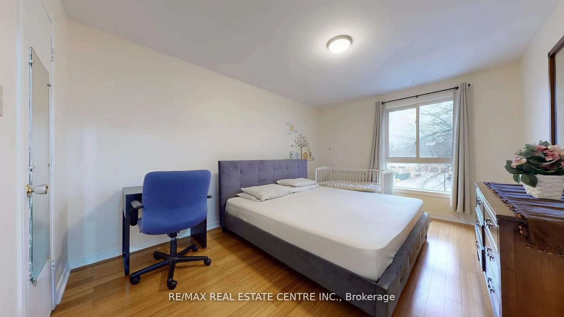 Photo 17 of 355 Ontario Street N, Milton, Dorset Park — HOMEH