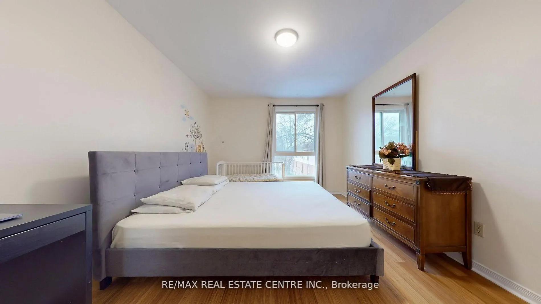 Photo 19 of 355 Ontario Street N, Milton, Dorset Park — HOMEH