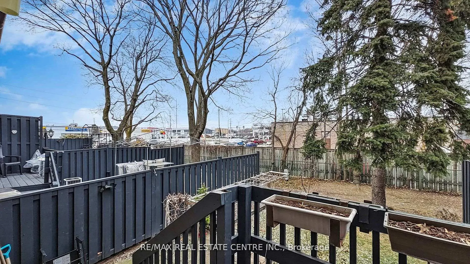 Photo 35 of 355 Ontario Street N, Milton, Dorset Park — HOMEH