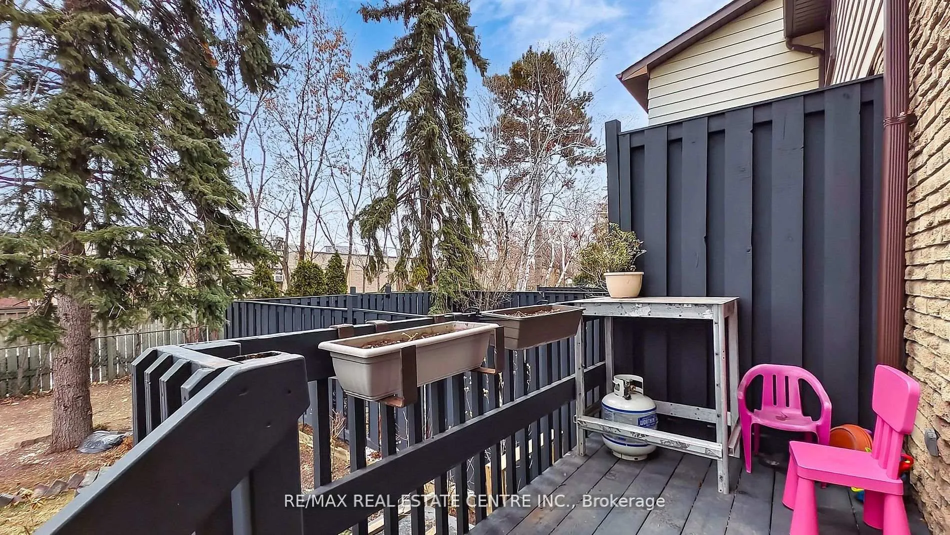 Photo 36 of 355 Ontario Street N, Milton, Dorset Park — HOMEH