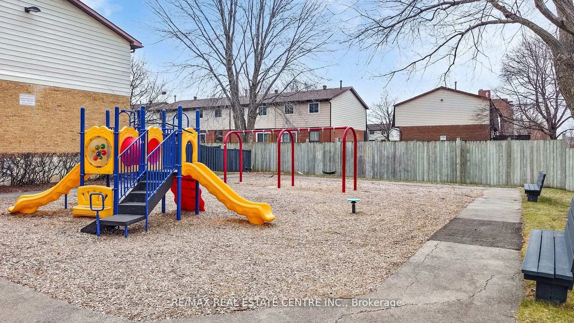 Photo 40 of 355 Ontario Street N, Milton, Dorset Park — HOMEH
