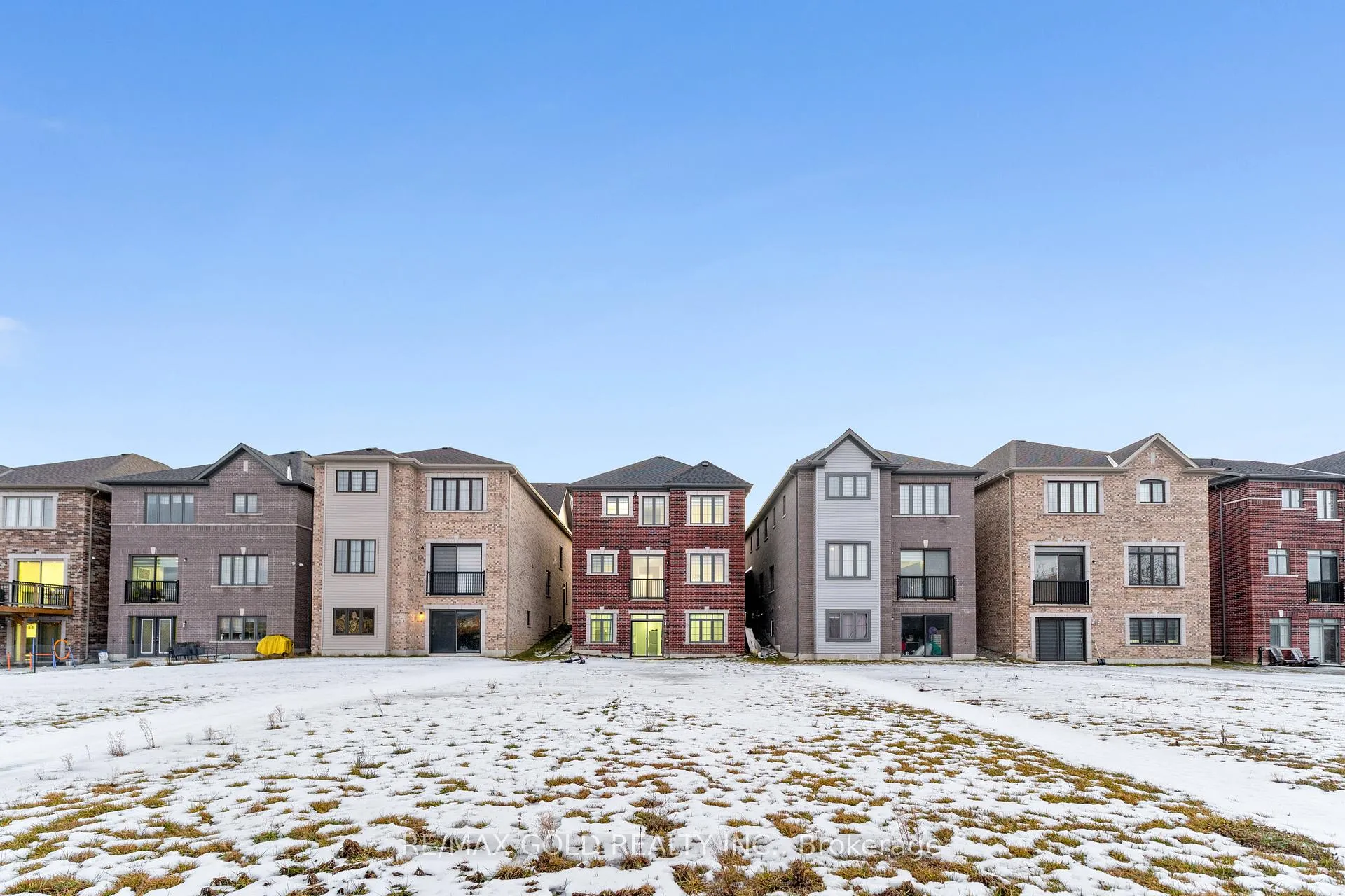 Photo 23 of 41 Rainbrook Close, Brampton, Sandringham-Wellington — HOMEH