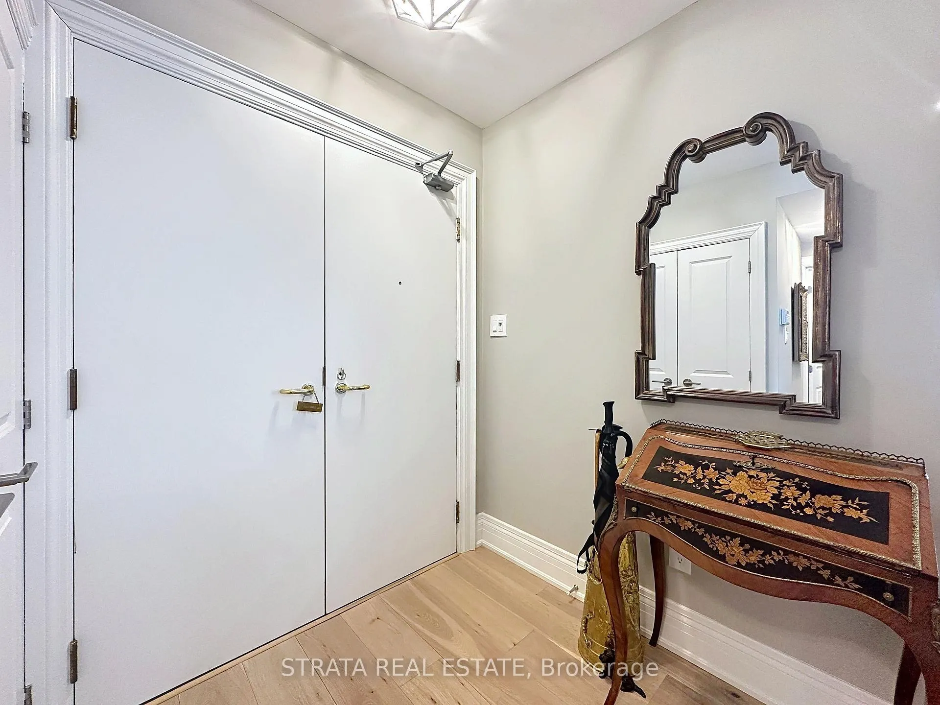 Photo 4 of 40 Rosehill Avenue, Toronto, Rosedale-Moore Park — HOMEH