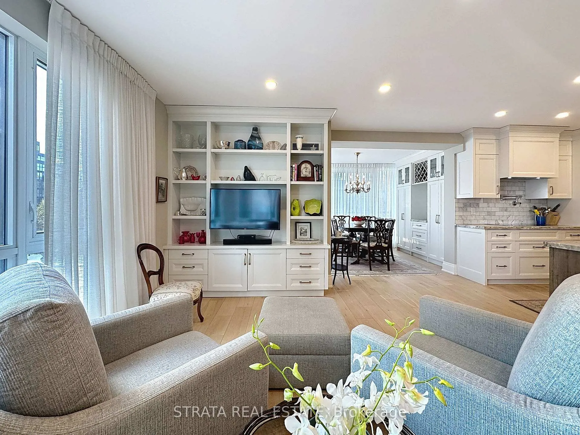 Photo 12 of 40 Rosehill Avenue, Toronto, Rosedale-Moore Park — HOMEH