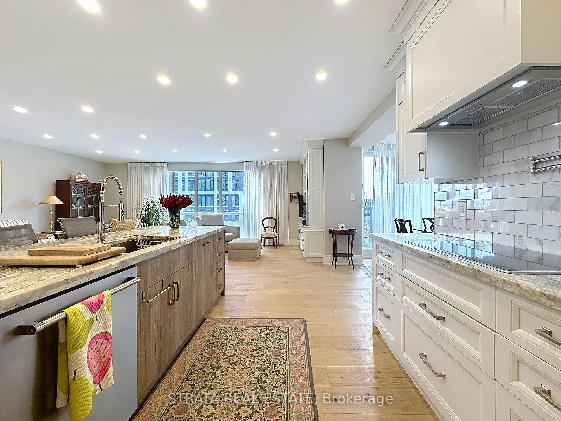 Photo 16 of 40 Rosehill Avenue, Toronto, Rosedale-Moore Park — HOMEH