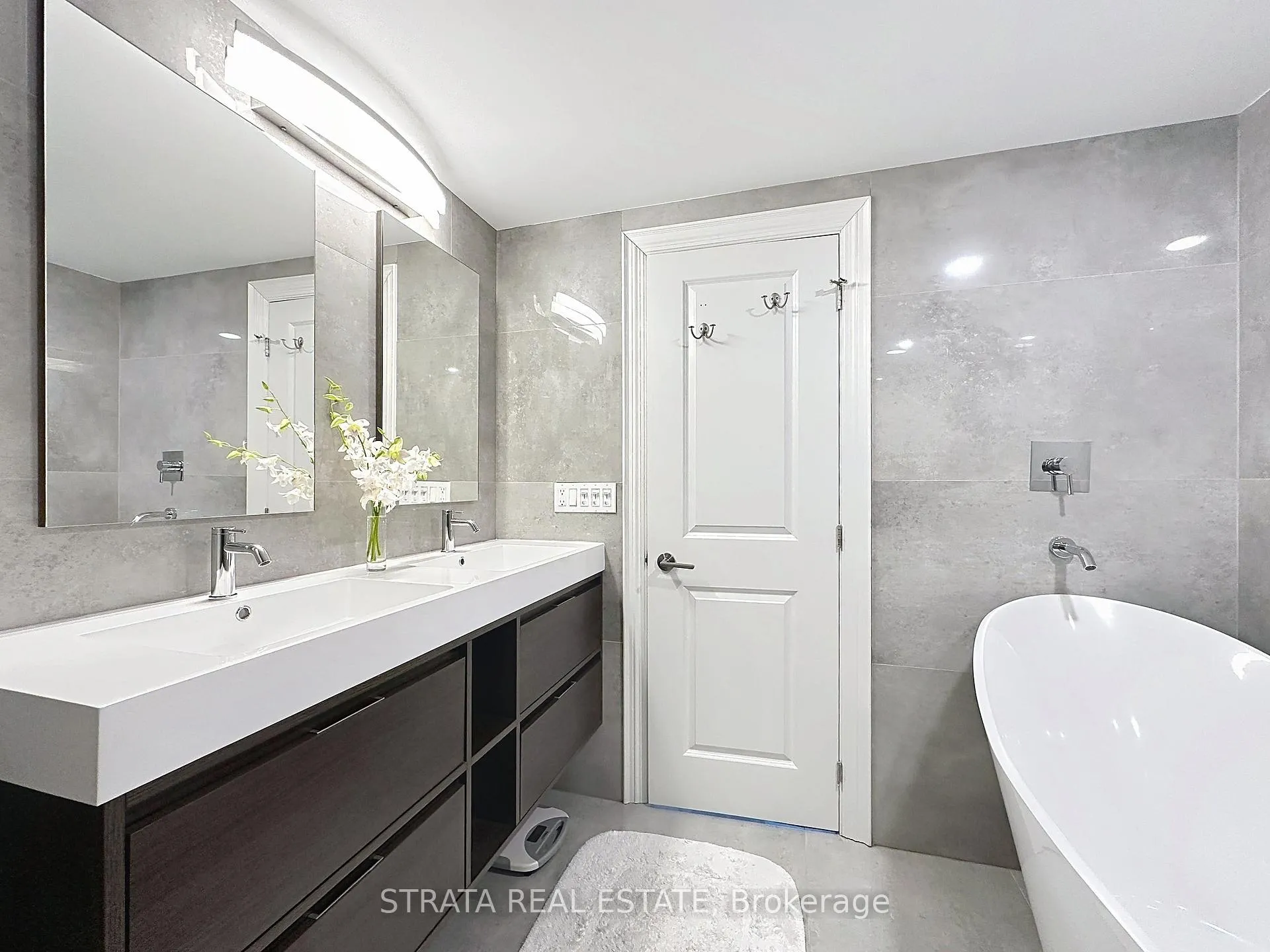 Photo 25 of 40 Rosehill Avenue, Toronto, Rosedale-Moore Park — HOMEH